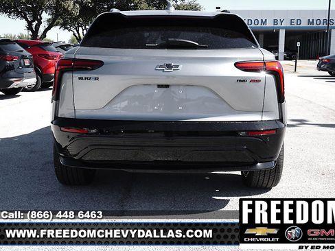 New 2025 Chevrolet Blazer EV RS image 6