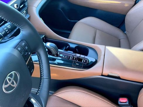 Used 2025 Toyota Crown Signia w/ Advanced Technology Package AWD/4WD image 17