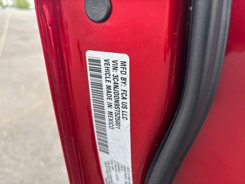 Used 2025 Jeep Compass Trailhawk image 29