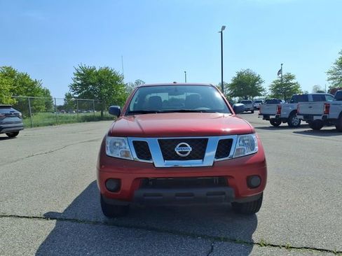 Used 2012 Nissan Frontier SV w/ SV Premium Utility Pkg AWD/4WD image 2