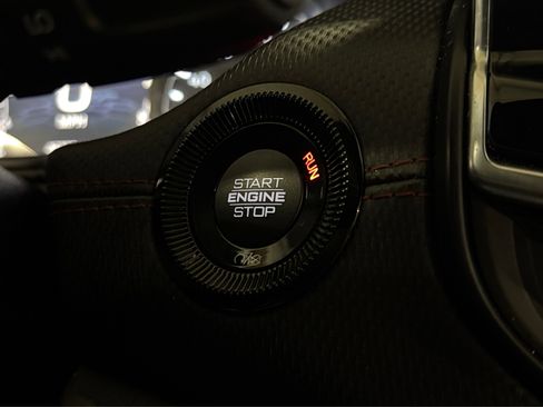 Used 2025 Jeep Compass Trailhawk w/ Trailer Tow Group image 33