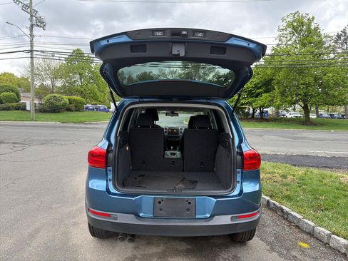 Used 2017 Volkswagen Tiguan S AWD/4WD image 11
