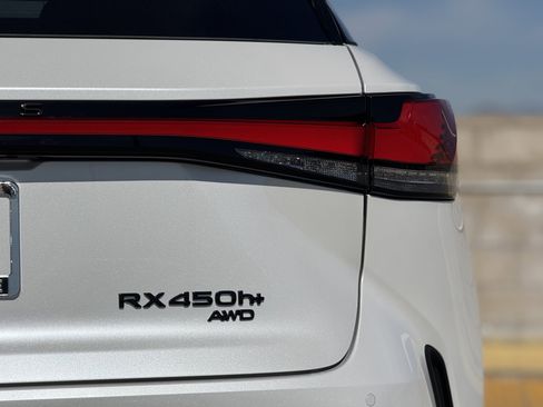New 2026 Lexus RX 450h AWD image 12