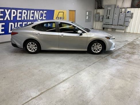 Used 2025 Toyota Camry LE FWD image 8