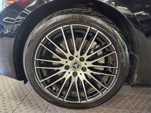 Used 2025 Mercedes-Benz C 300 4MATIC Sedan image 11