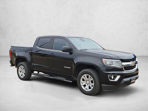 Used 2020 Chevrolet Colorado LT w/ Safety Package RWD image 3