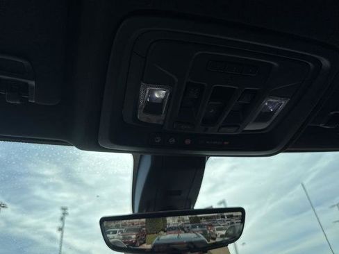 Used 2020 GMC Sierra 2500 AT4 w/ AT4 Premium Package AWD/4WD image 10