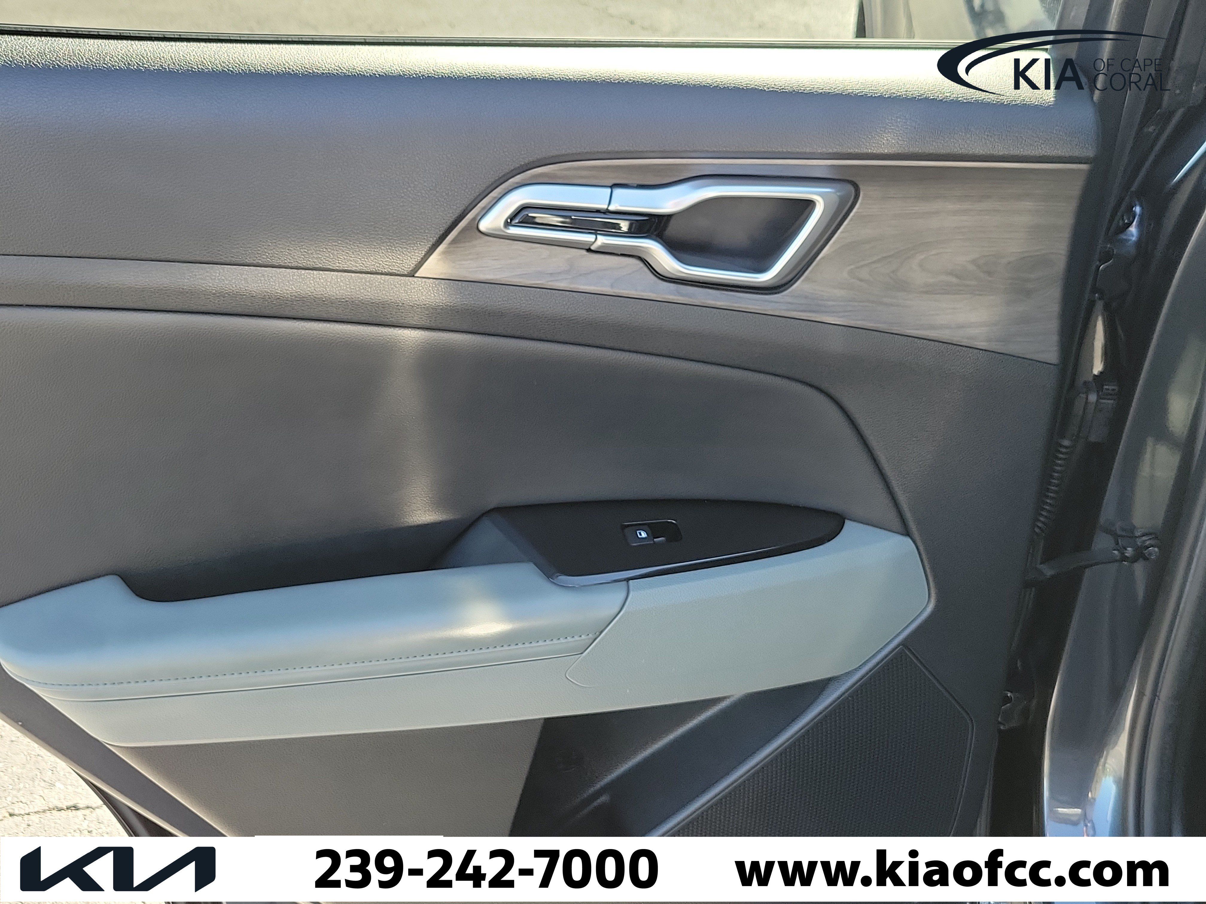 Used 2023 Kia Sportage X-Line w/ X-Line Premium Package AWD/4WD image 14