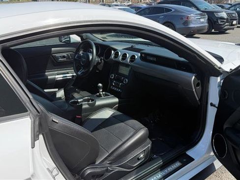 Used 2018 Ford Mustang GT Premium image 8