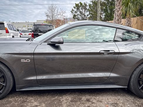 Used 2017 Ford Mustang GT Premium w/ GT Performance Package image 5
