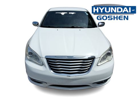 Used 2014 Chrysler 200 Limited FWD image 2