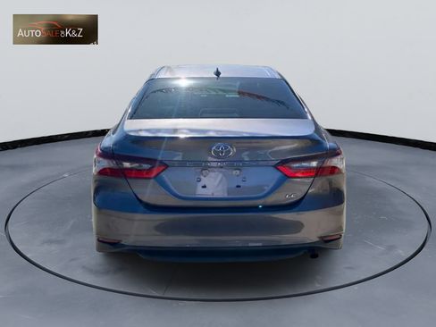 Used 2023 Toyota Camry LE FWD image 5