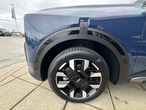 New 2027 Kia Telluride S w/ Towing Package image 10