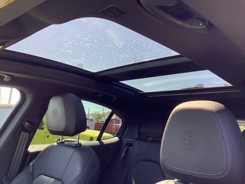Used 2022 Alfa Romeo Stelvio Ti image 21