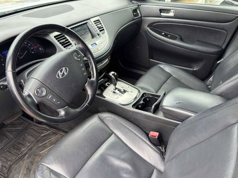 Used 2012 Hyundai Genesis 3.8 w/ Premium Pkg RWD image 8