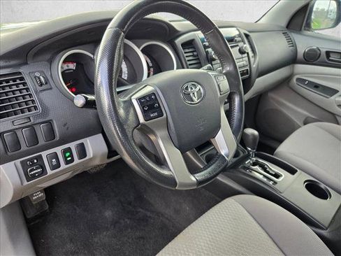 Used 2012 Toyota Tacoma PreRunner w/ Convenience Pkg image 9