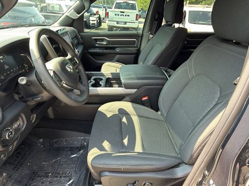 Used 2025 RAM 1500 Big Horn AWD/4WD image 16