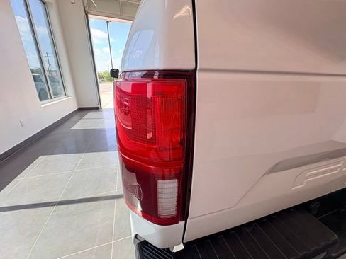 Used 2019 Ford F150 Lariat w/ Equipment Group 502A Luxury RWD image 11