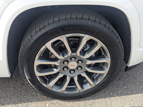 Certified 2021 GMC Acadia Denali w/ Denali Ultimate Package image 10