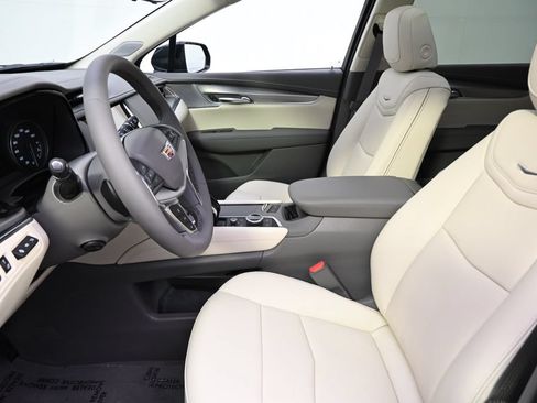 New 2026 Cadillac XT5 Premium Luxury w/ Driver Assist Package AWD/4WD image 13