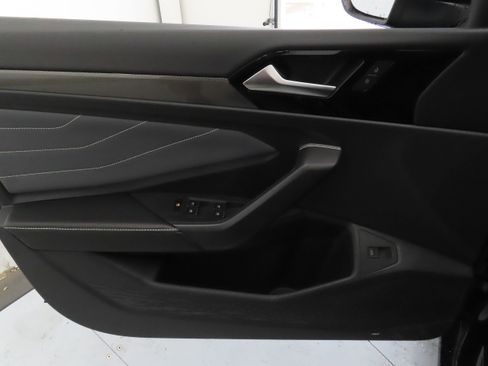 New 2025 Volkswagen Jetta SEL FWD image 6