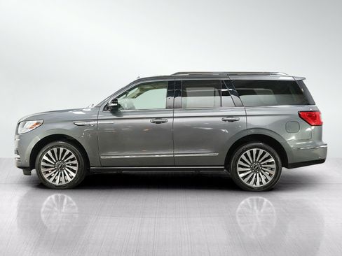 Used 2021 Lincoln Navigator Reserve w/ Luxury Package AWD/4WD image 2