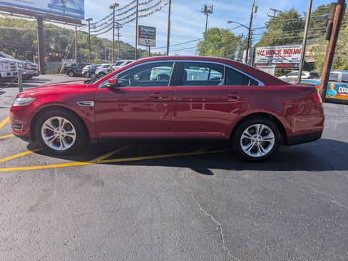 Used 2018 Ford Taurus SEL w/ Equipment Group 201A image 4