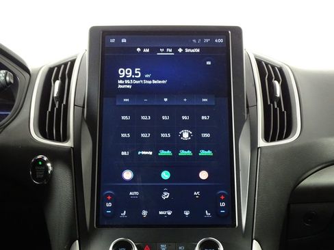 Used 2024 Ford Edge SEL image 30