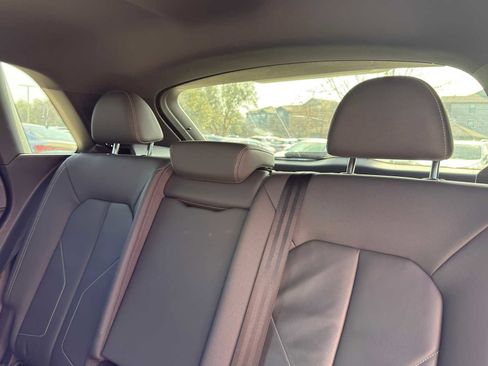 Used 2022 Audi Q3 2.0T Premium image 34