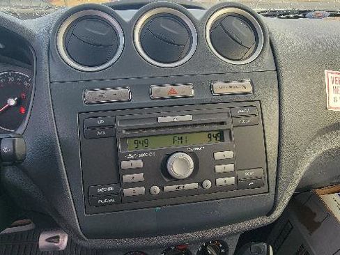 Used 2011 Ford Transit Connect XLT image 12