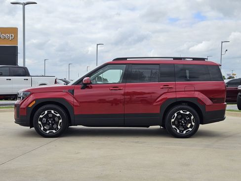 Used 2025 Hyundai Santa Fe SEL FWD image 3