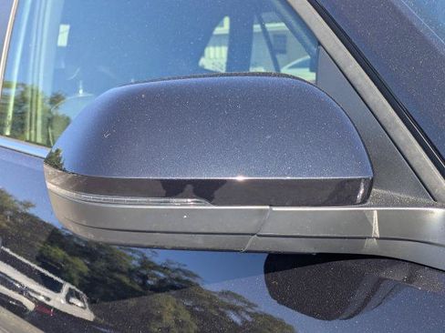 Used 2020 Volkswagen Atlas Cross Sport SE w/ Panoramic Sunroof Package FWD image 12