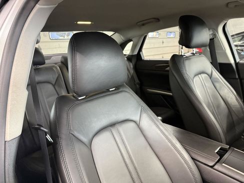 Used 2014 Lincoln MKZ FWD image 17