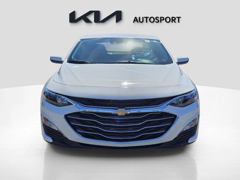 Used 2024 Chevrolet Malibu LT image 2