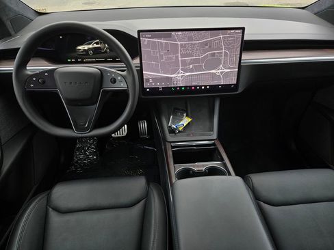 Used 2024 Tesla Model X AWD/4WD image 16