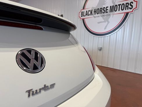 Used 2019 Volkswagen Beetle 2.0T S FWD image 13