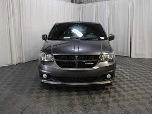 Used 2016 Dodge Grand Caravan SXT image 26