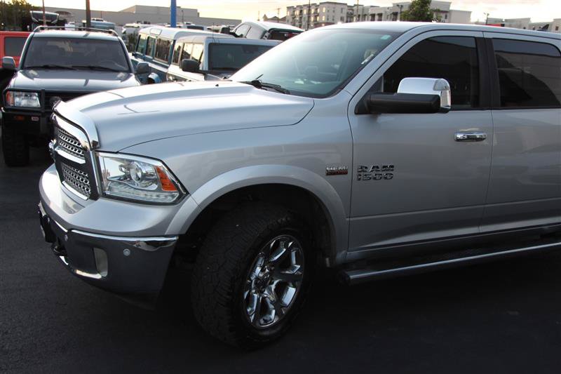 Used 2017 RAM 1500 Laramie w/ Convenience Group AWD/4WD image 5