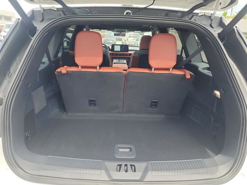 New 2025 Lincoln Aviator Reserve w/ Illumination Package image 17