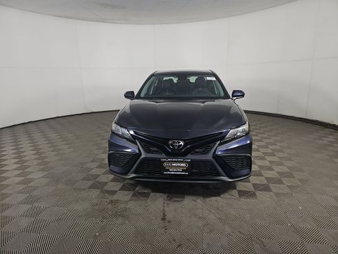 Used 2021 Toyota Camry SE FWD image 2