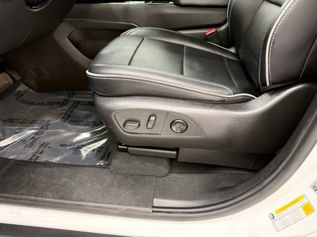 Used 2026 Chevrolet Silverado EV LT AWD/4WD image 15