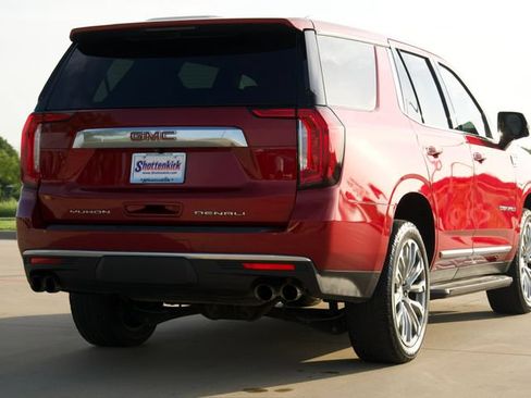 Used 2021 GMC Yukon Denali w/ LPO, Illumination Package AWD/4WD image 9