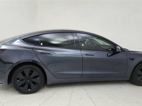 Used 2025 Tesla Model 3 Long Range image 6