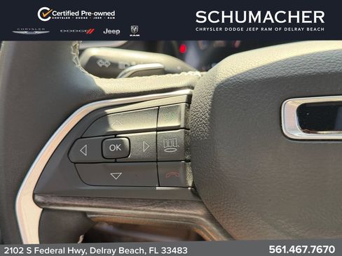 Used 2024 Jeep Grand Cherokee Limited w/ Luxury Tech Group II RWD image 27