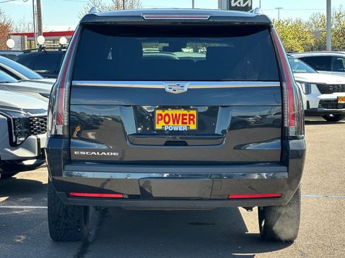 Used 2019 Cadillac Escalade ESV Platinum image 5