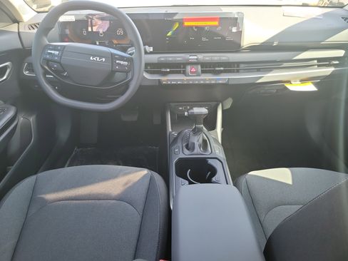 New 2026 Kia K4 LXS image 15