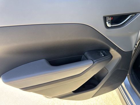 Certified 2025 Subaru Crosstrek 2.5i Limited w/ Crosstrek Mirror Package image 13