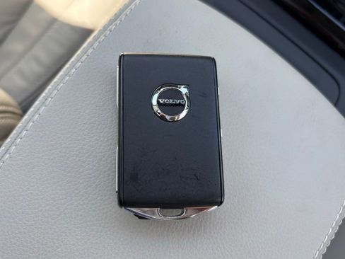Certified 2023 Volvo XC40 B5 Plus w/ Driver Assist Package AWD/4WD image 33