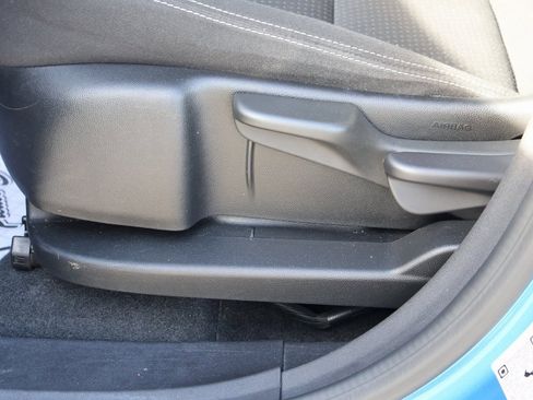 Used 2024 GMC Terrain SLE image 23