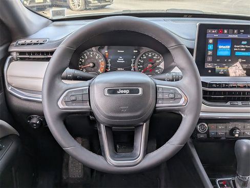 Certified 2023 Jeep Compass Limited image 11